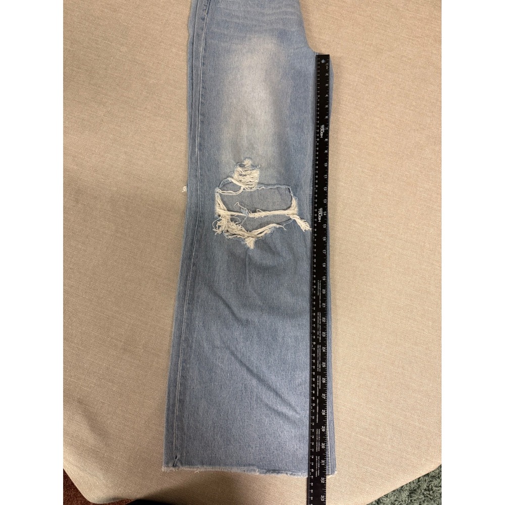 Zenana Womens High Waisted Wide Leg Distressed Jeans Light Wash Size 28 NEW - Picture 2 of 9